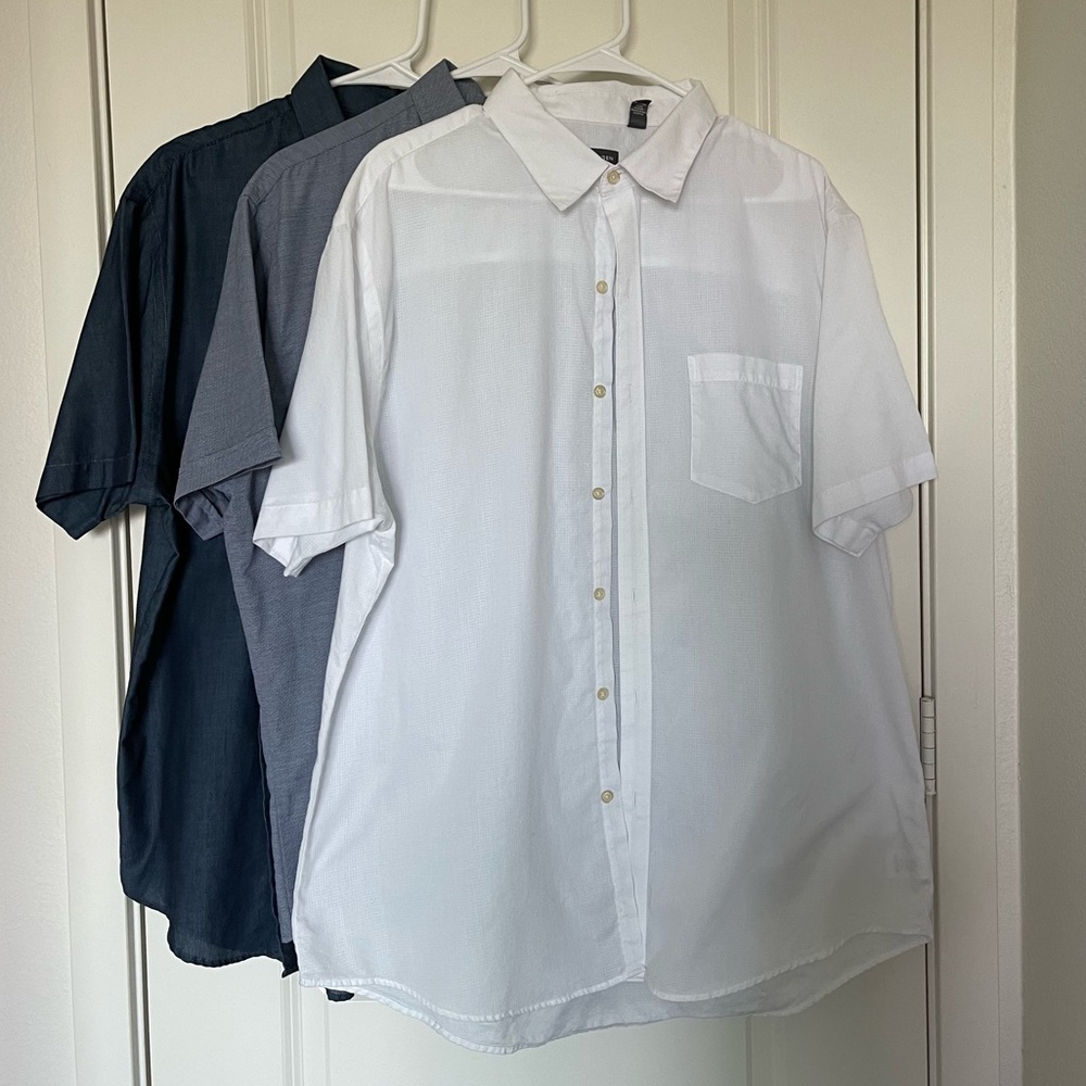 SOLD ❗️Van Heusen short sleeve classic fit shirt